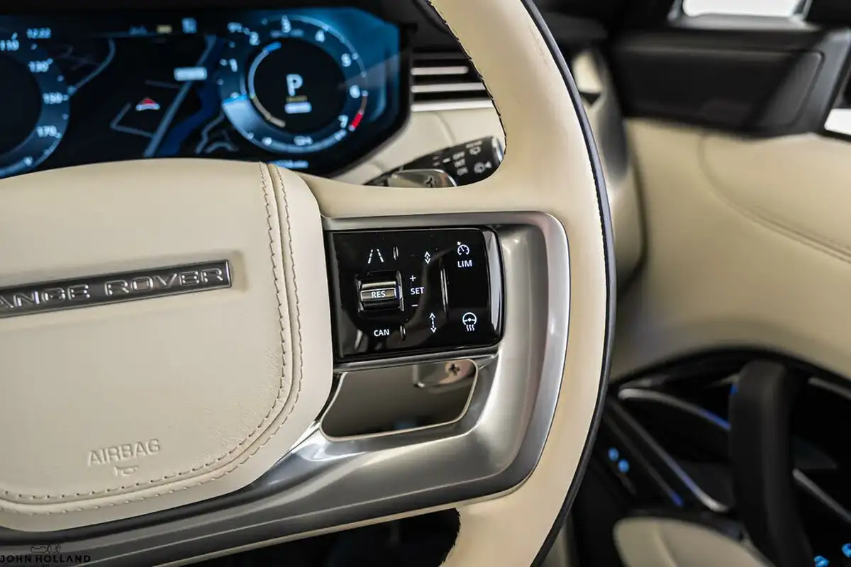 2024-land-rover-range-rover-30-p460e-hse-big-25