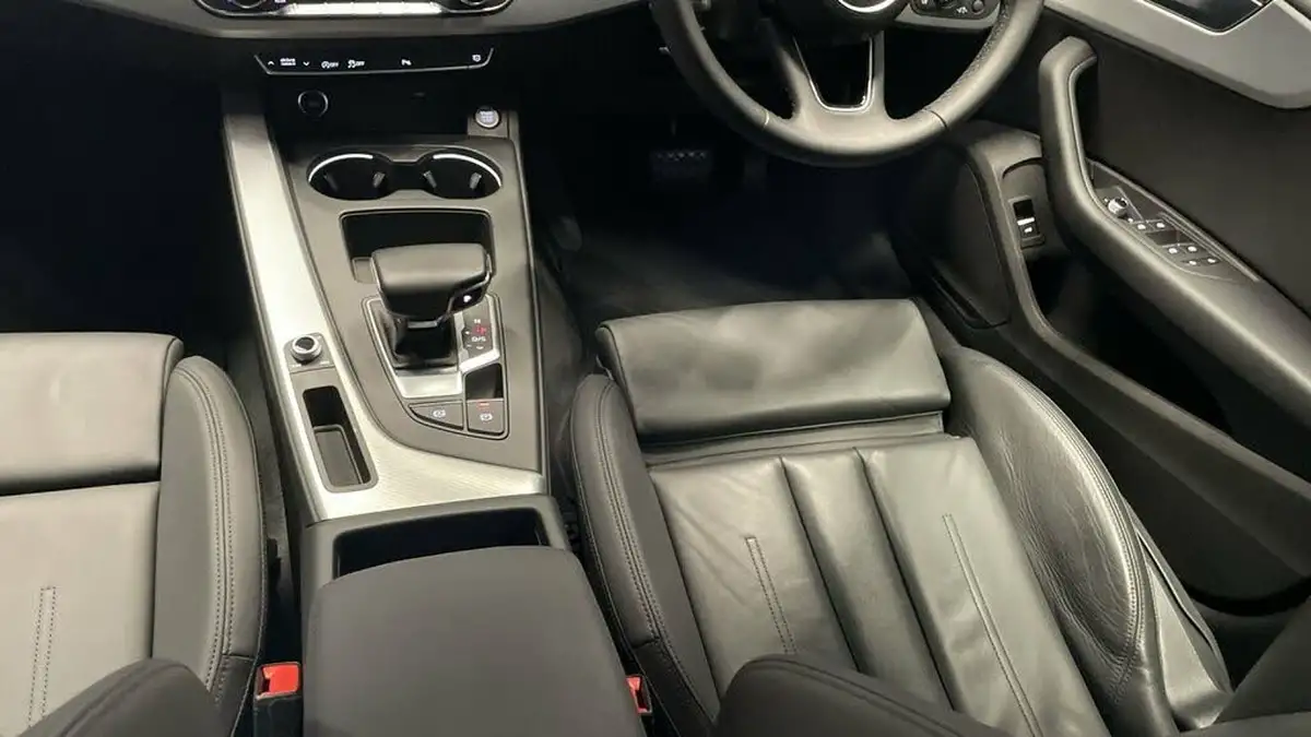 2022-audi-a5-20-35-tfsi-sportback-5d-big-23
