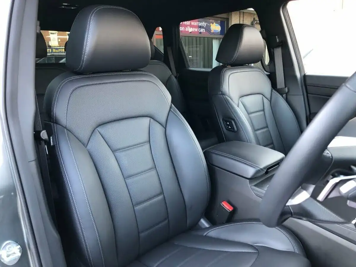 2025-kgm-ssangyong-rexton-22td-k30-big-37