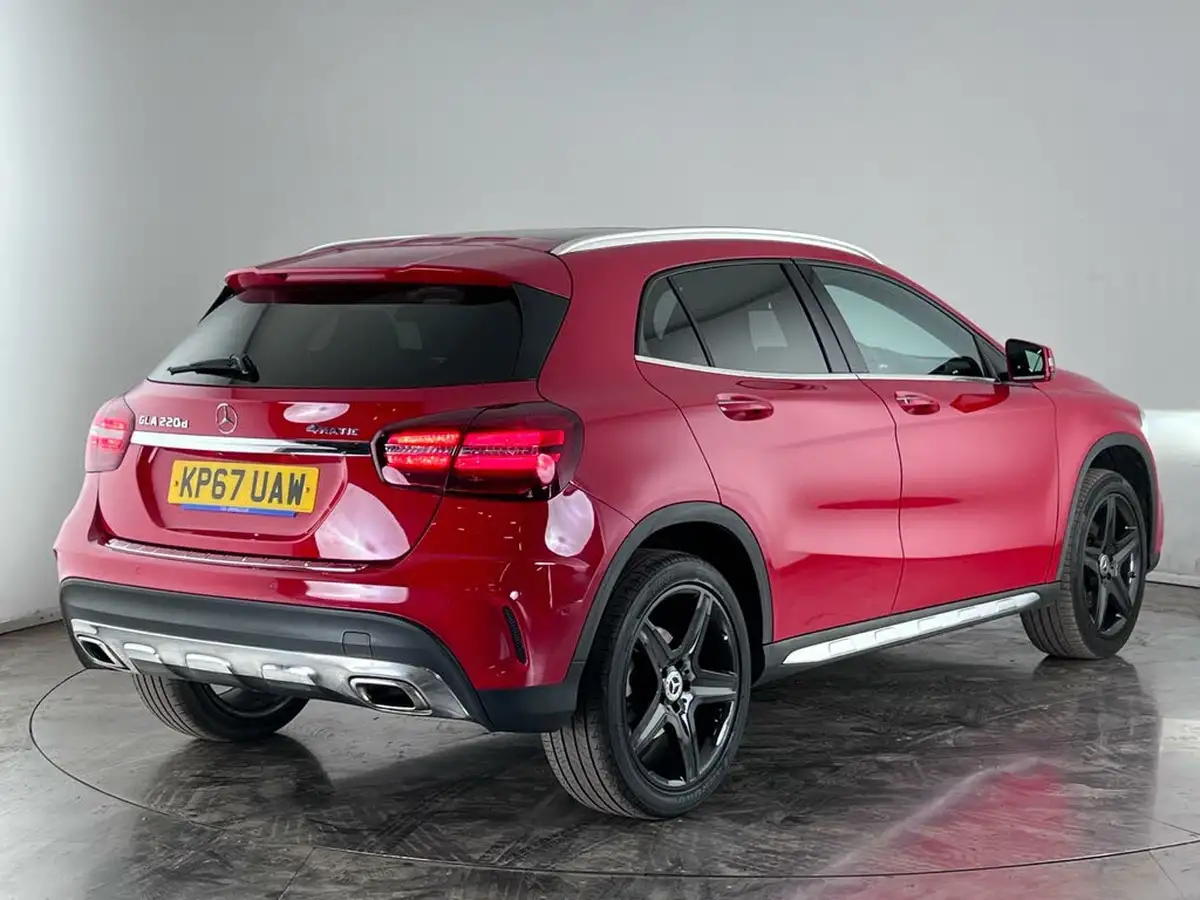 2017-mercedes-benz-gla-class-21d-gla-220d-amg-line-premium-plusss-big-5