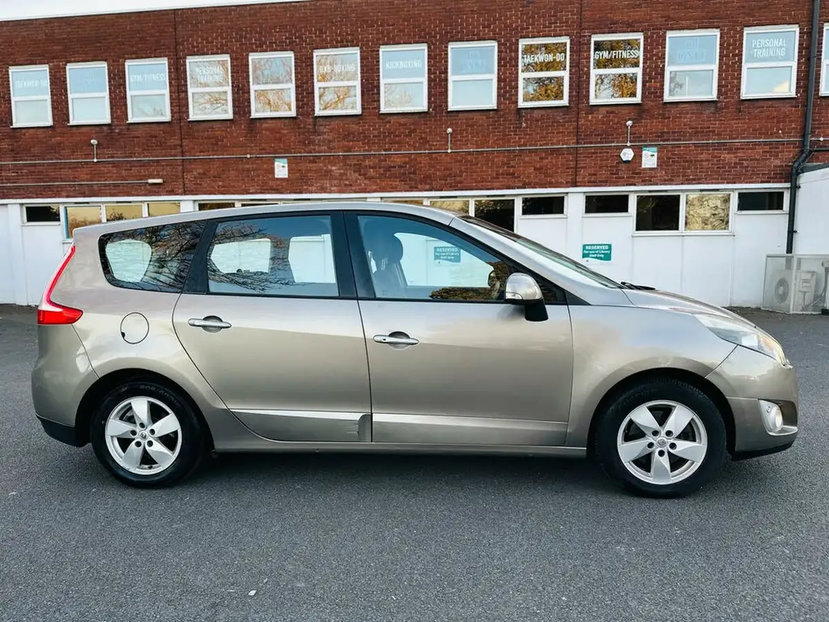2010-renault-grand-scenic-16-dynamique-tom-tom-vvt-big-7