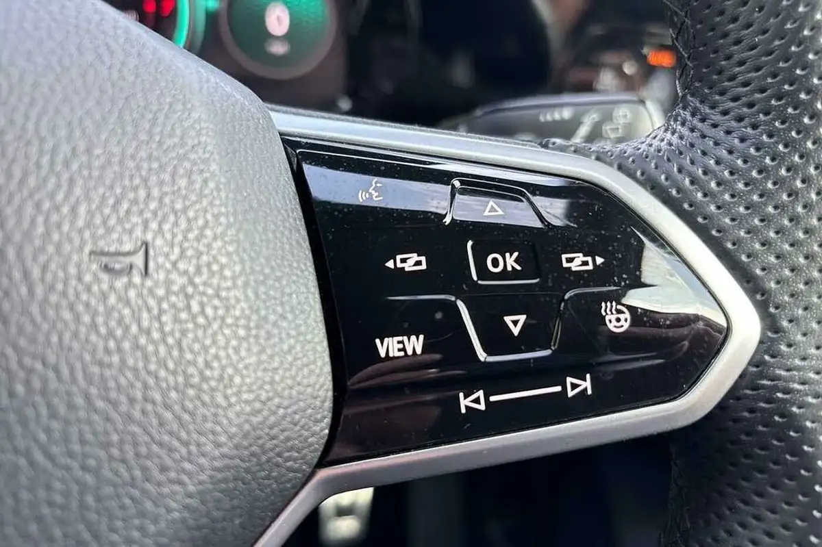 2021-volkswagen-golf-20-tsi-gti-dsg-big-14