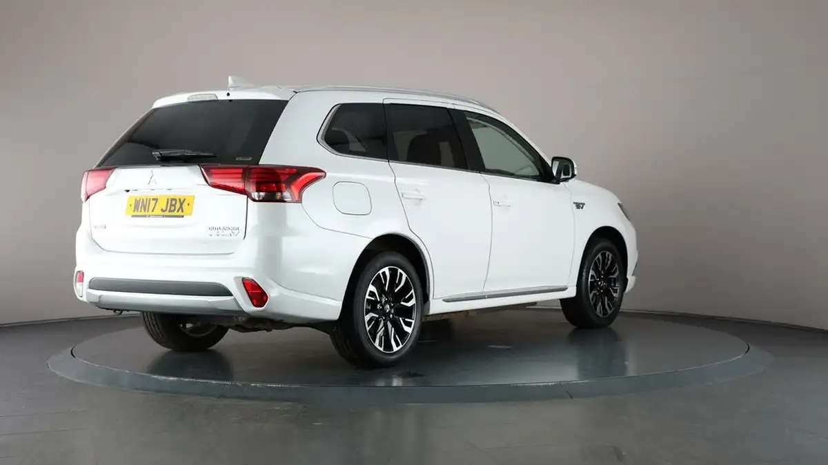 2017-mitsubishi-outlander-20-4hs-phev-5st-big-65