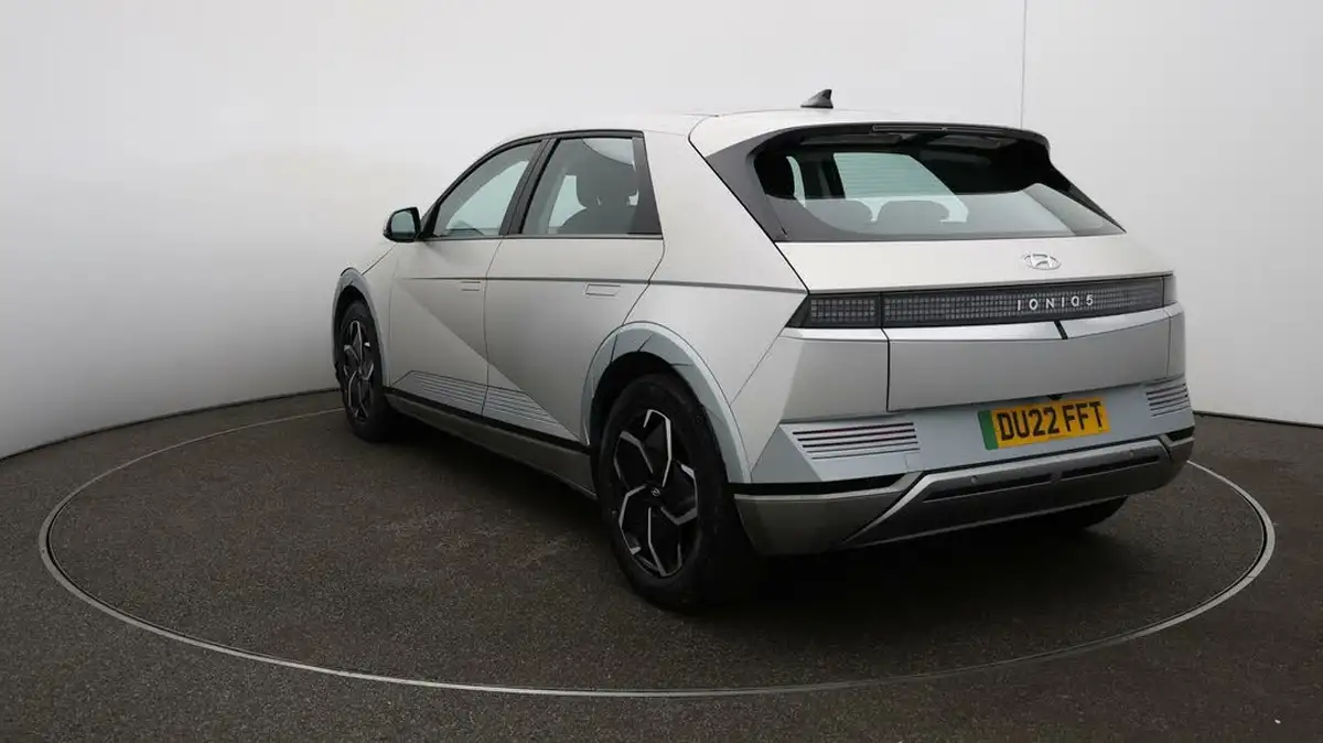 2022-hyundai-ioniq-5-e-premium-217ps-73kwh-rwd-big-52