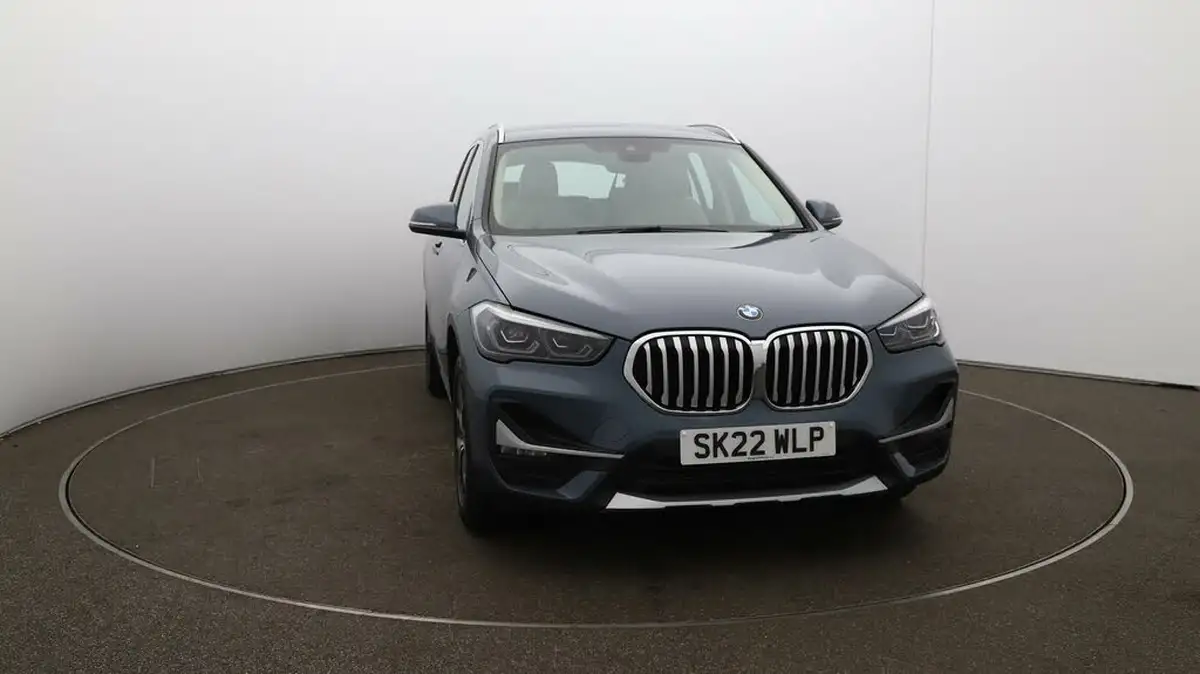 2021-bmw-x1-15-sdrive18i-xline-big-34
