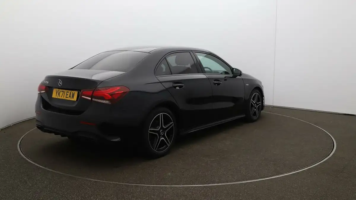 2021-mercedes-benz-a-class-13-a200-amg-line-executive-edition-saloon-4d-big-7