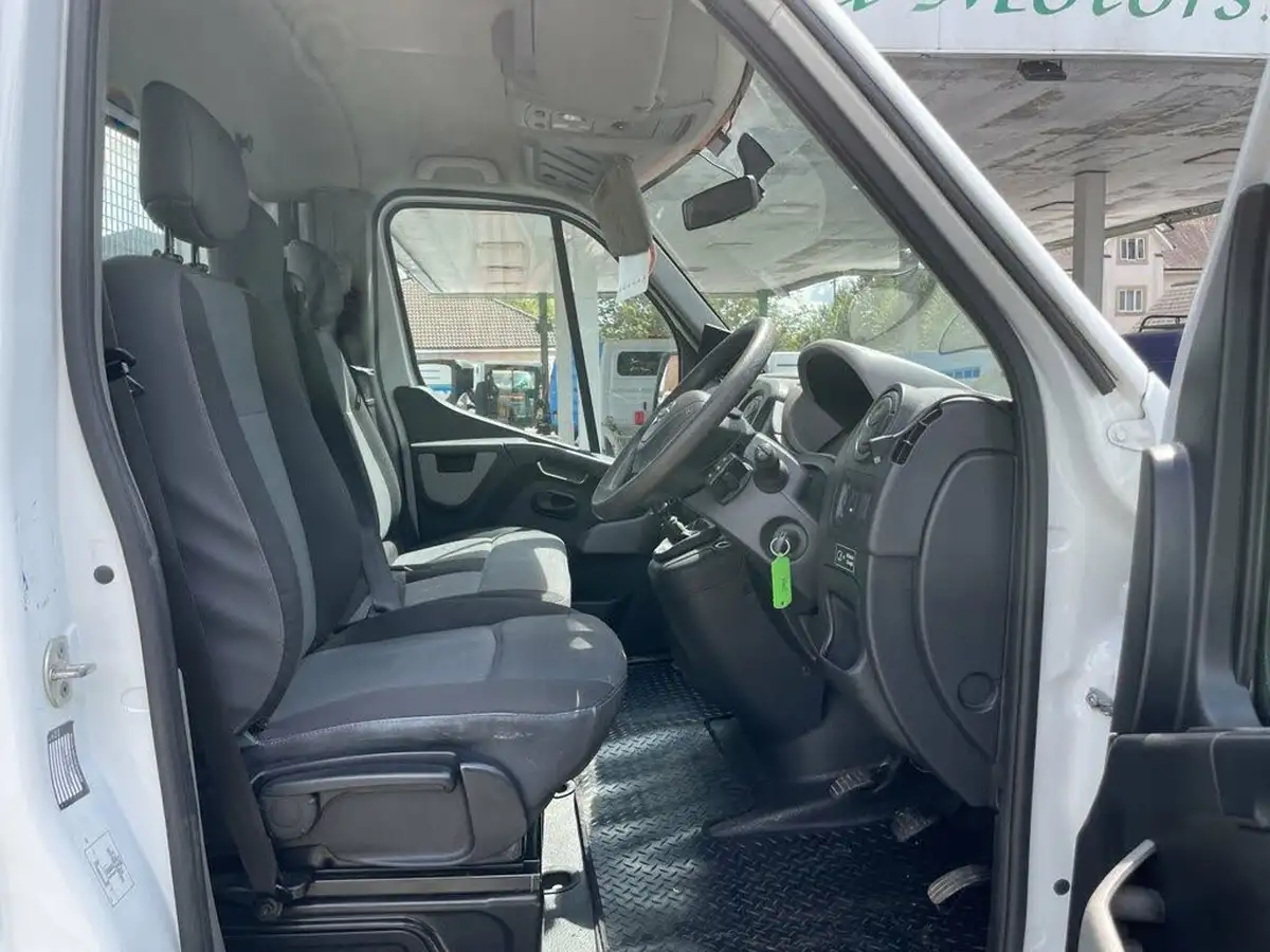 2016-nissan-nv400-23td-se-l3-135-fwdss-l3-3500-srw-chassis-cab-big-8