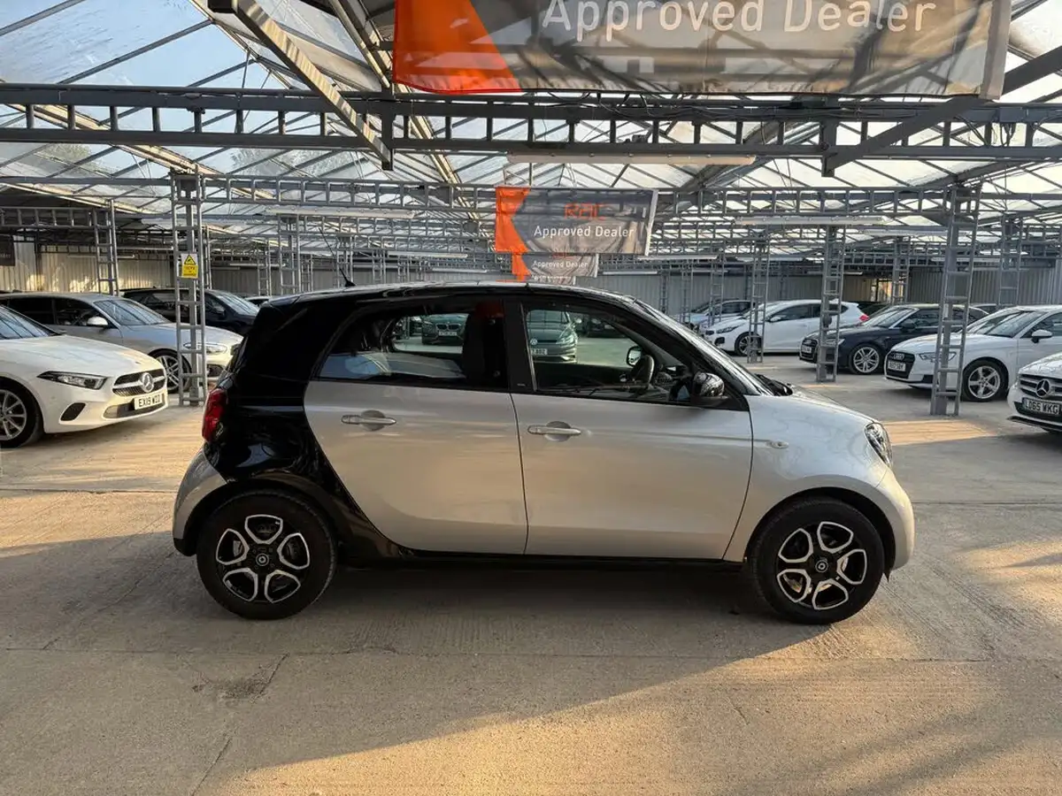 2016-smart-forfour-09-prime-premium-plusss-big-4