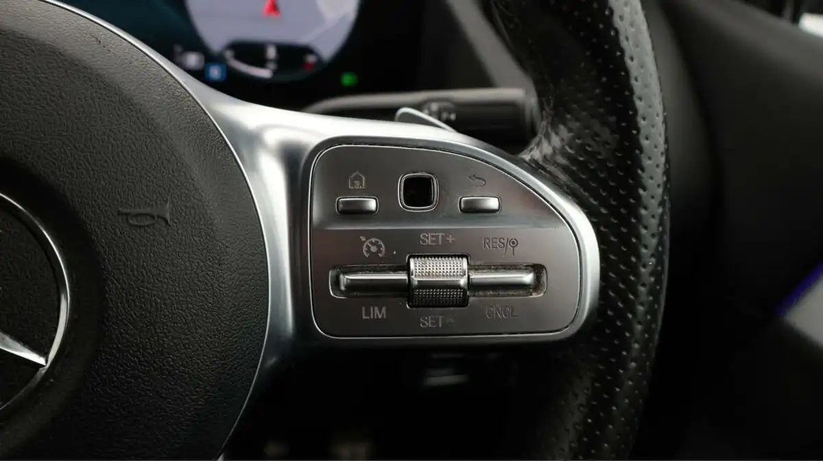 2021-mercedes-benz-b-class-13-b200-amg-line-premium-edition-big-24