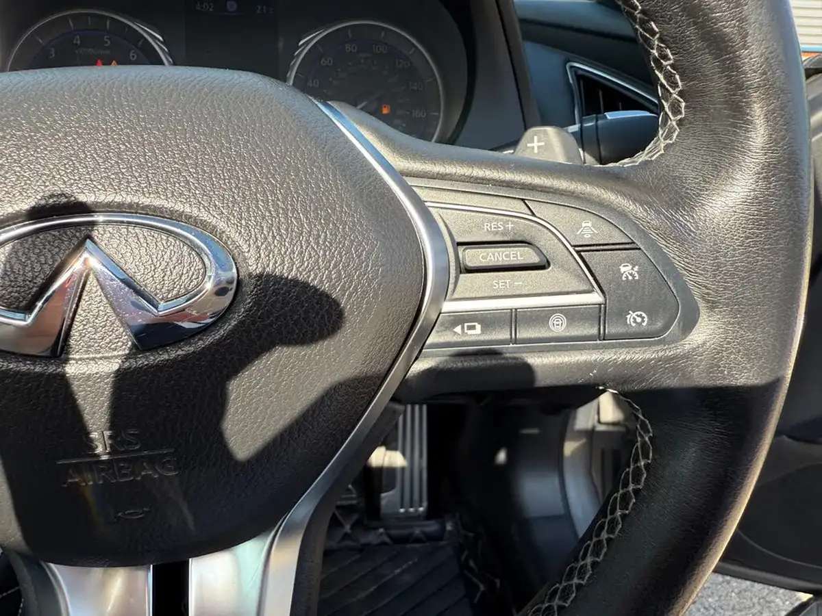 2018-infiniti-q60-30t-sport-tech-big-39