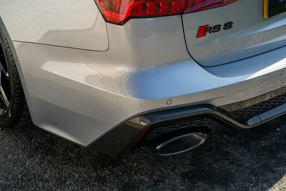 2021-audi-rs6-avant-40-tfsi-carbon-black-big-12