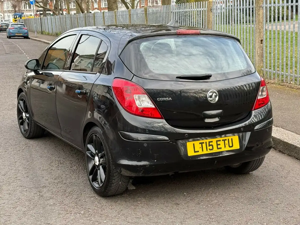 2015-vauxhall-corsa-12-sting-16v-vvt-85ps-ac-5d-big-9