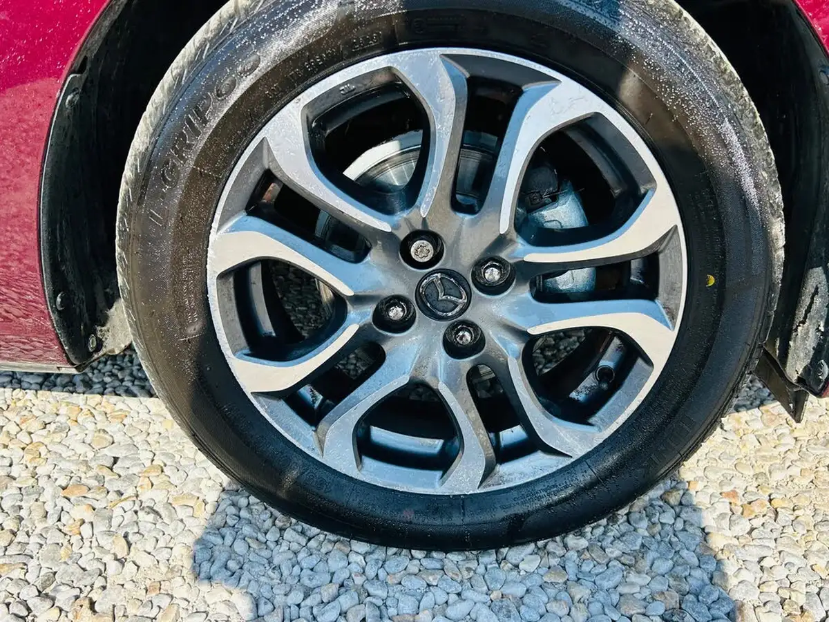 2017-mazda-mazda2-15-gt-sport-big-1