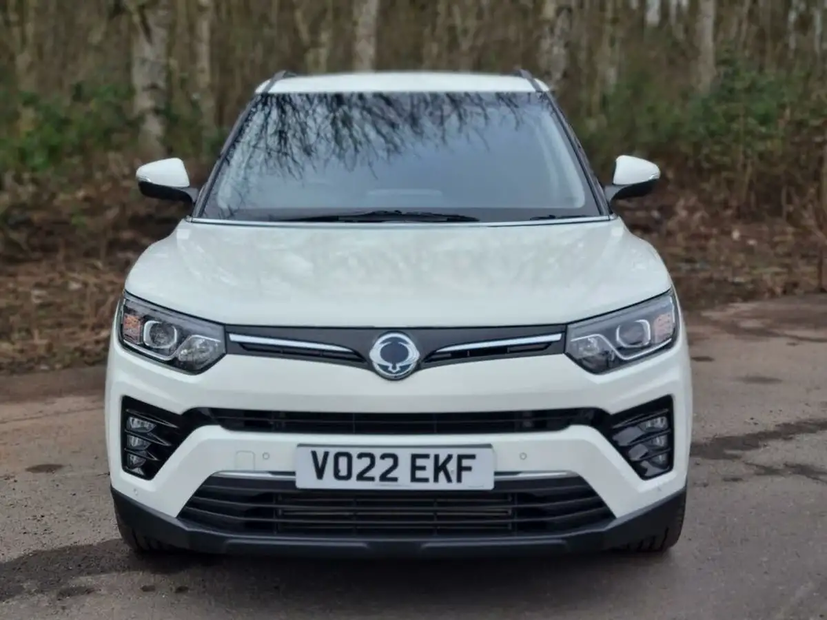 2022-kgm-ssangyong-tivoli-15-ultimate-big-15
