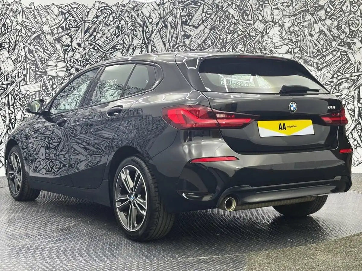 2021-bmw-1-series-15-118i-sport-lcp-big-5