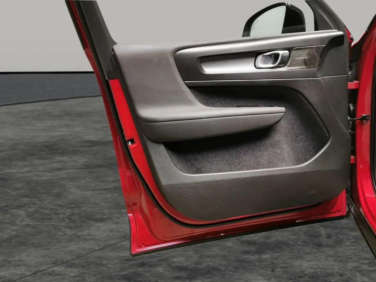 2022-volvo-c40-e-twin-recharge-pro-big-34