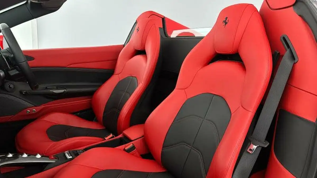 2017-ferrari-488-39-488-spider-big-10