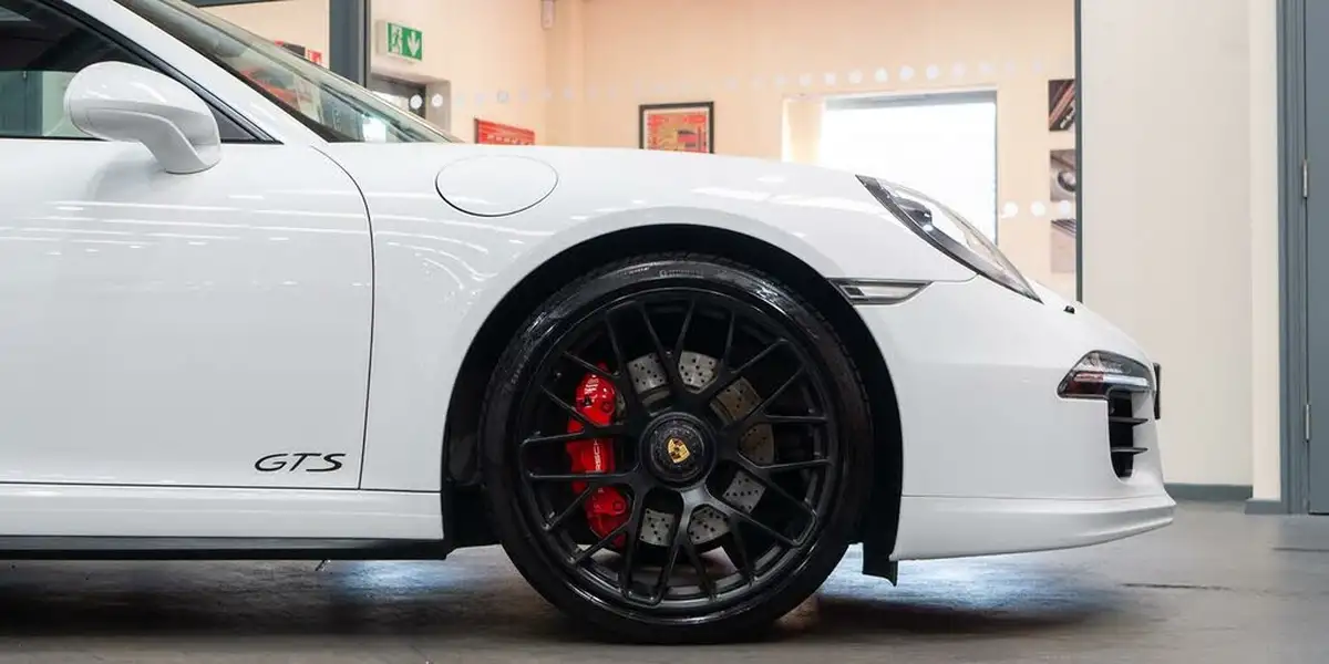 2015-porsche-911-38-carrera-gts-coupe-pdk-big-9