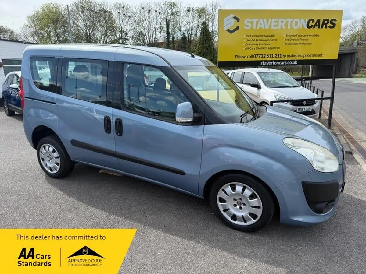 2012-fiat-doblo-14-mylife-16v-7seat-big-0
