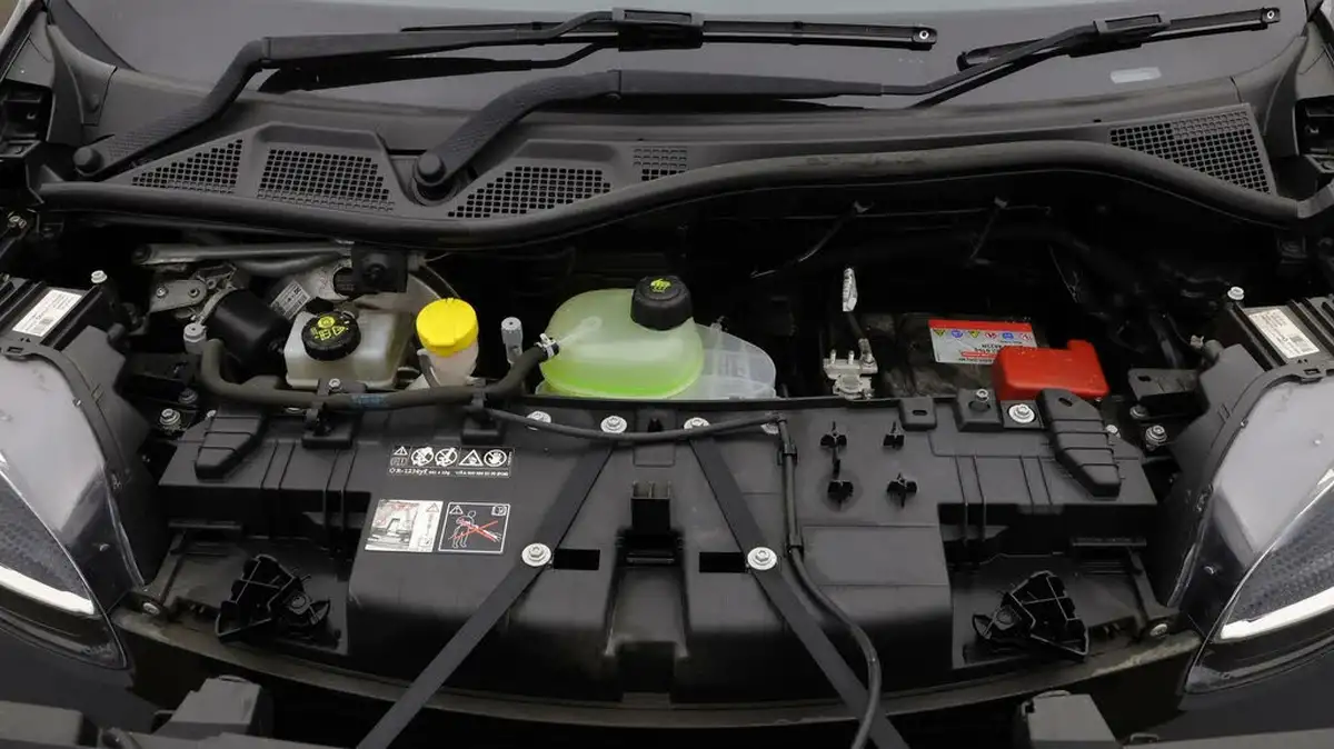 2020-smart-fortwo-eq-pulse-premium-coupe-big-18