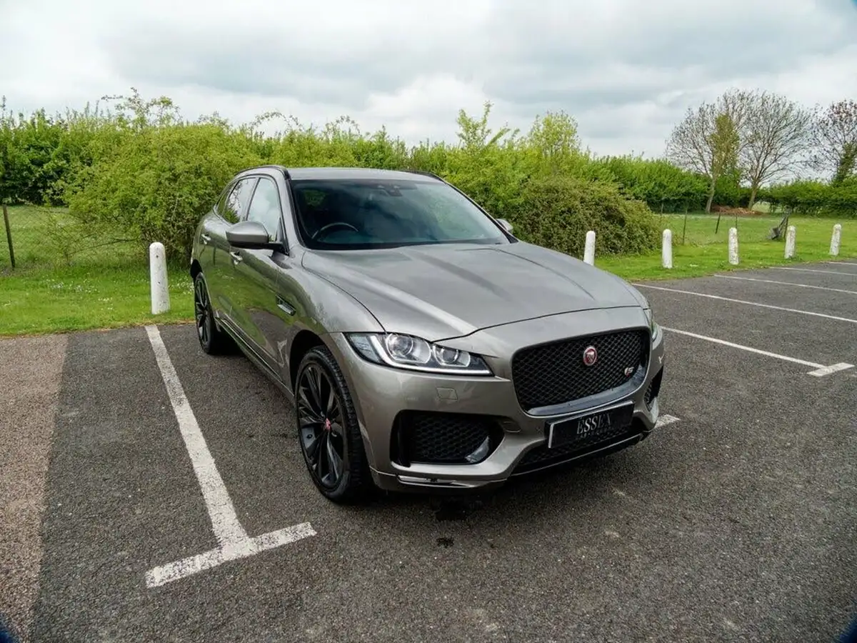 2018-jaguar-f-pace-30td-s-awd-big-24