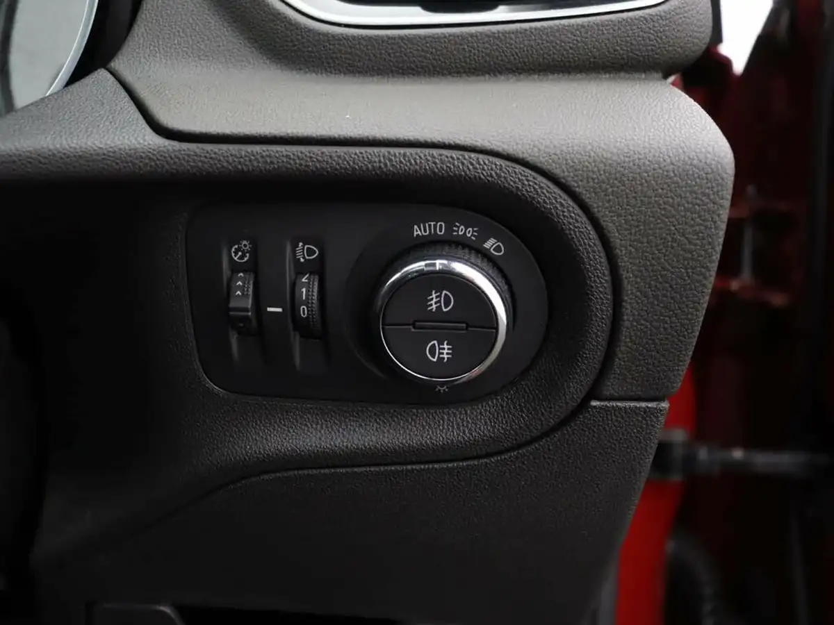 2021-vauxhall-grandland-x-15td-elite-nav-big-22