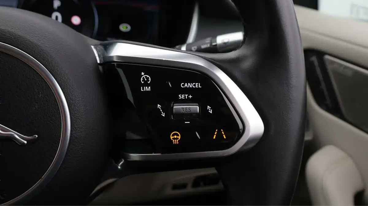 2019-jaguar-i-pace-ev400-hse-big-24