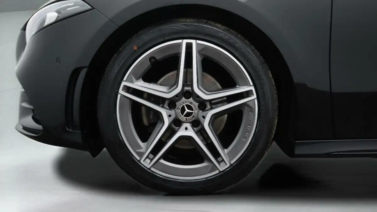 2020-mercedes-benz-a-class-13-a200-amg-line-executive-hatchback-5d-7g-dct-big-18