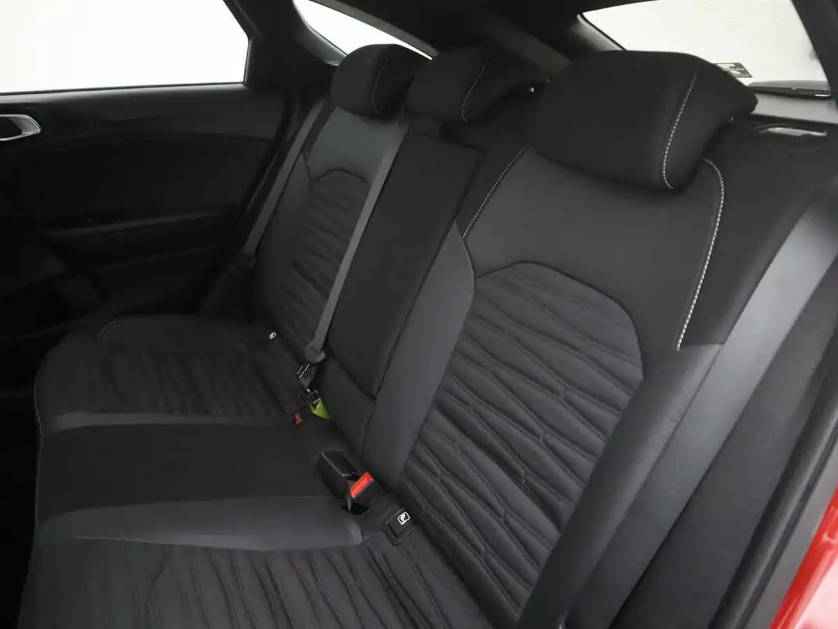 2021-kia-pro-ceed-15-t-gdi-gt-line-big-9