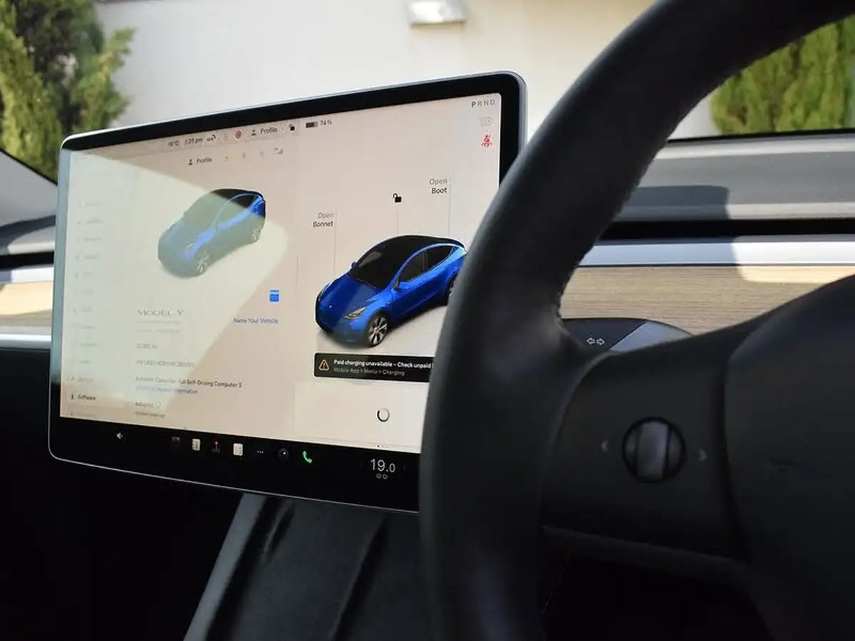 2022-tesla-model-y-e-long-range-big-20