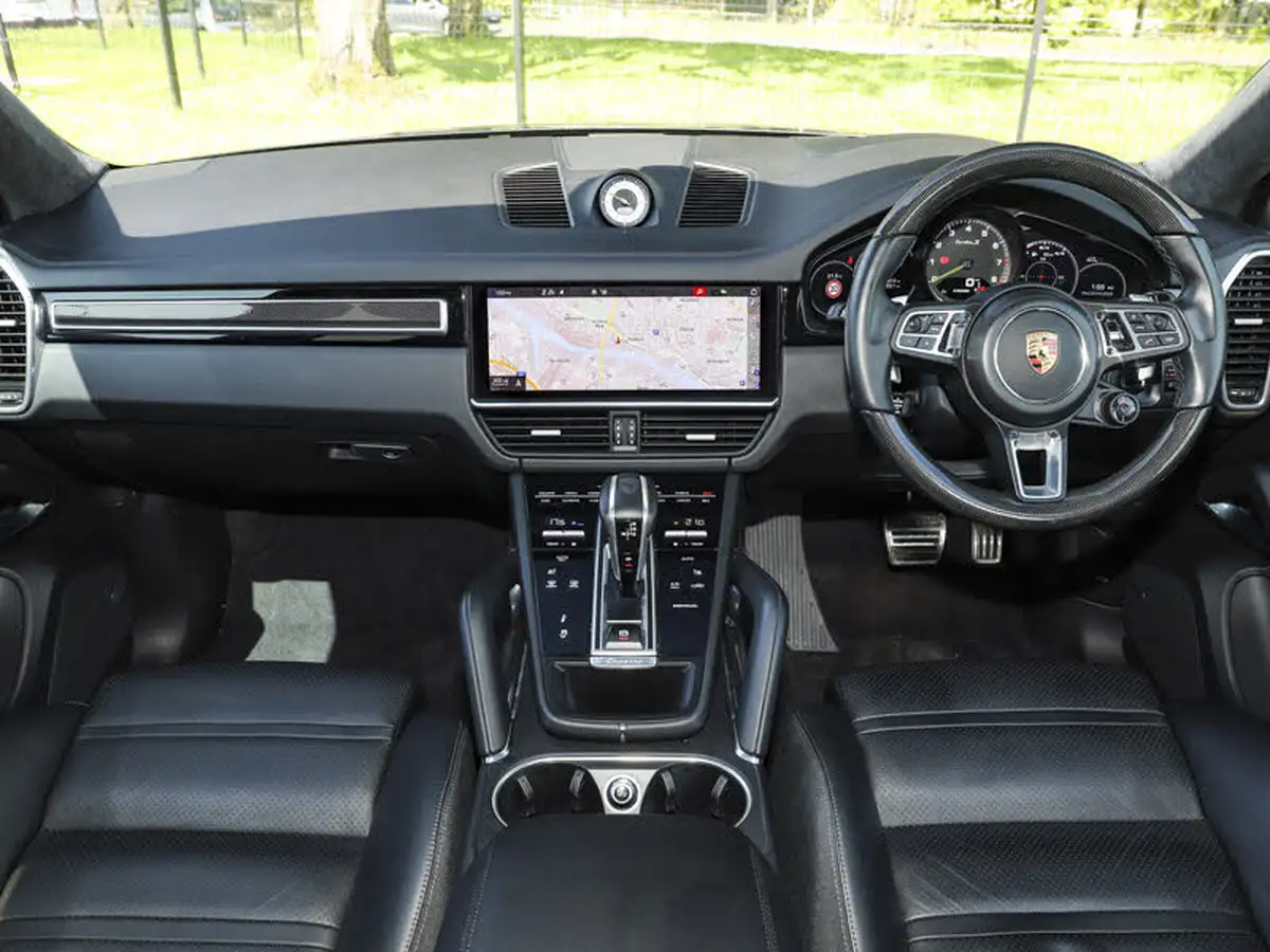 2019-porsche-cayenne-40-v8-turbo-s-e-hybrid-coupe-big-2