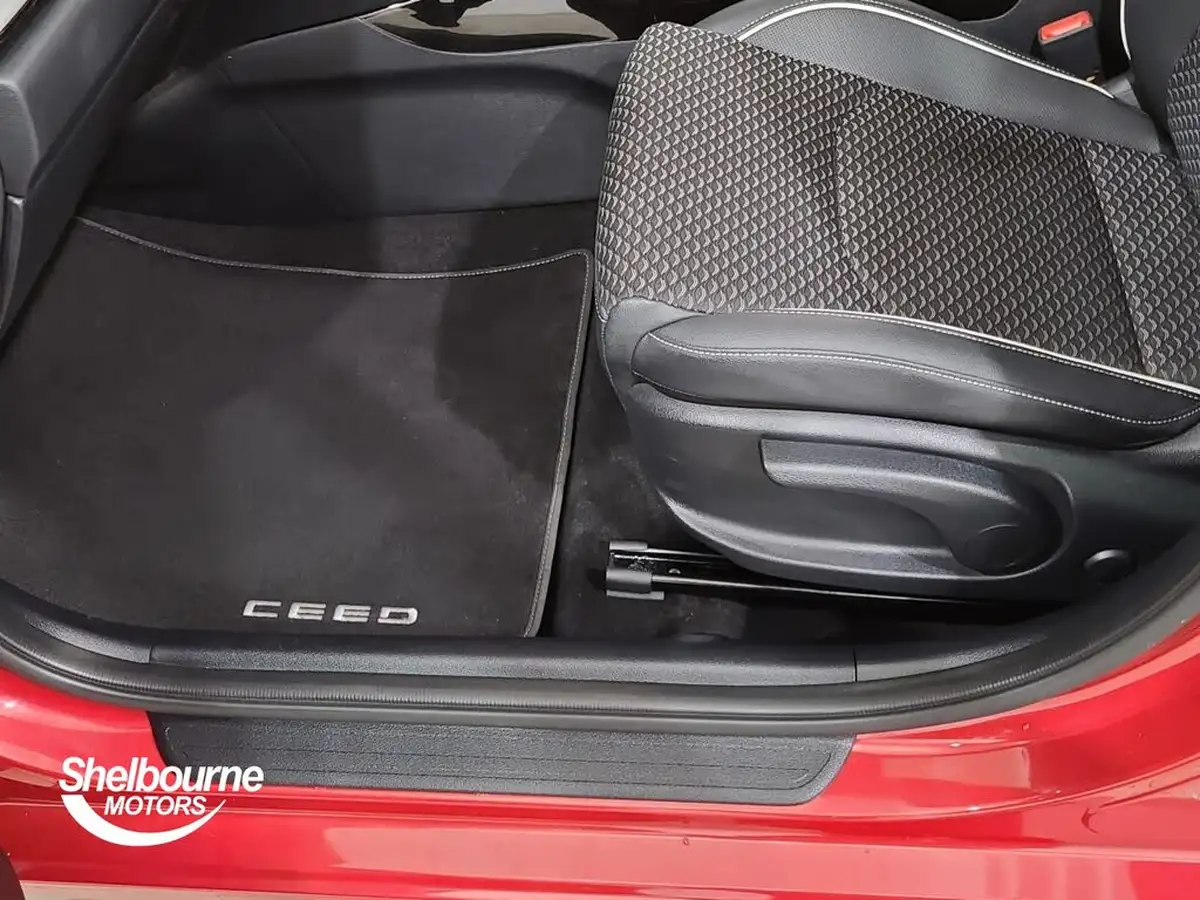 2024-kia-ceed-15-t-gdi-3-sportswagon-dct-big-9