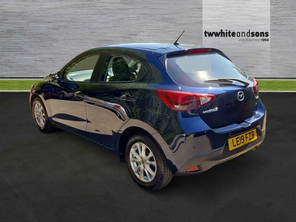 2019-mazda-mazda2-15-se-l-nav-big-5