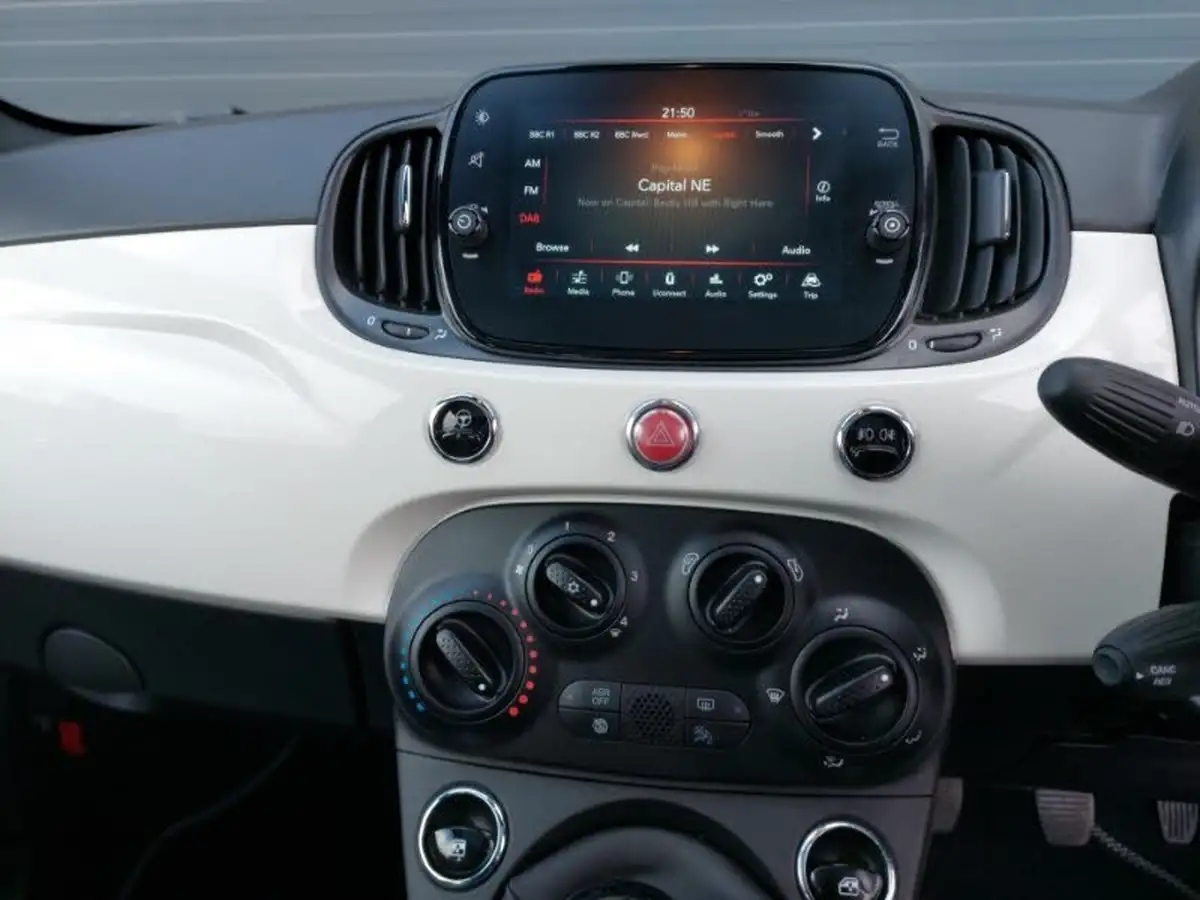 2022-fiat-500-10-dolcevita-big-10