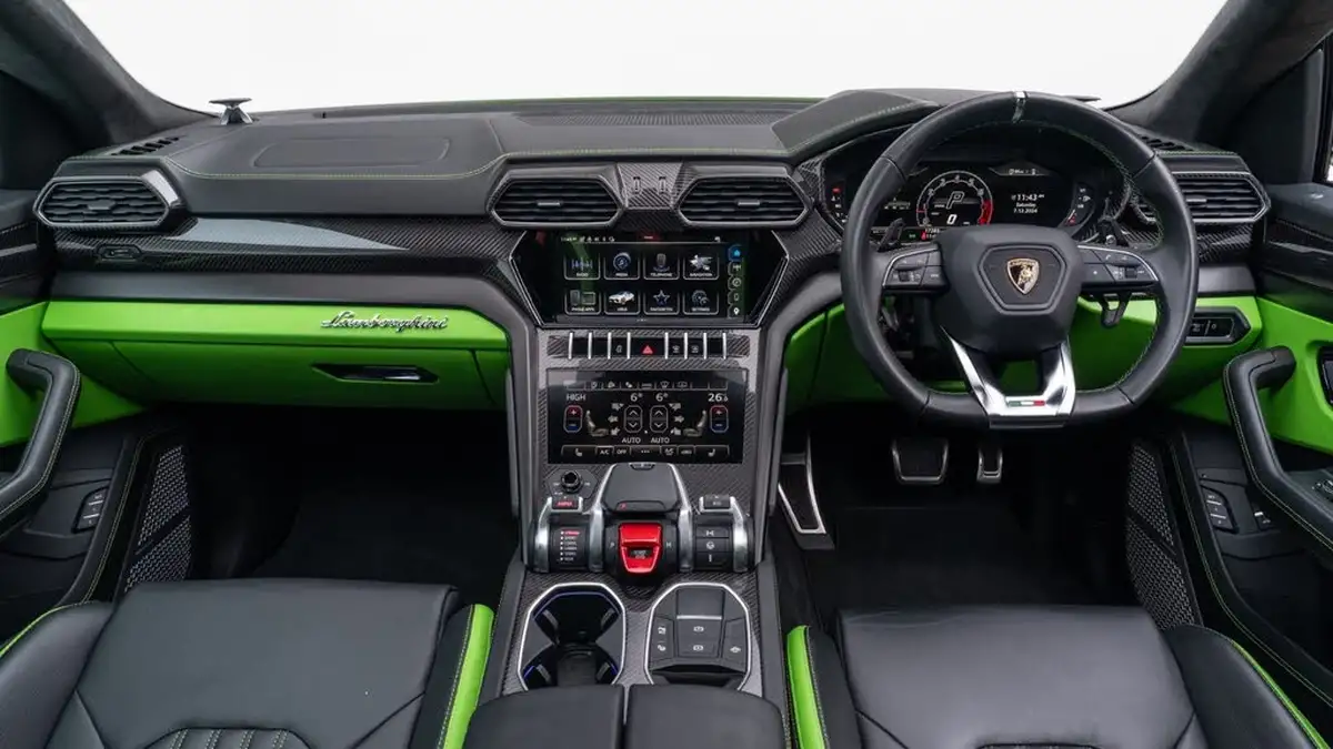 2023-lamborghini-urus-40-no-trim-big-1