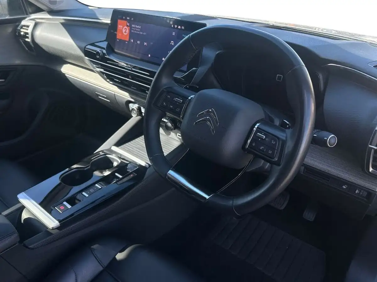 2023-citroen-c5-x-12-puretech-shine-big-7