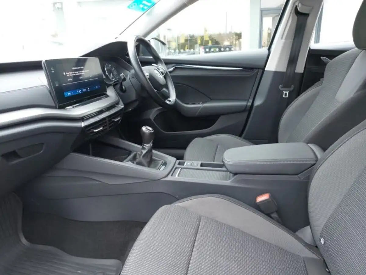 2022-skoda-octavia-10-tsi-se-109ps-estate-big-4