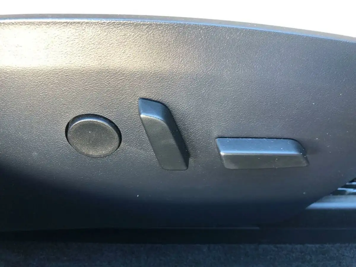 2020-tesla-model-s-e-long-range-big-22