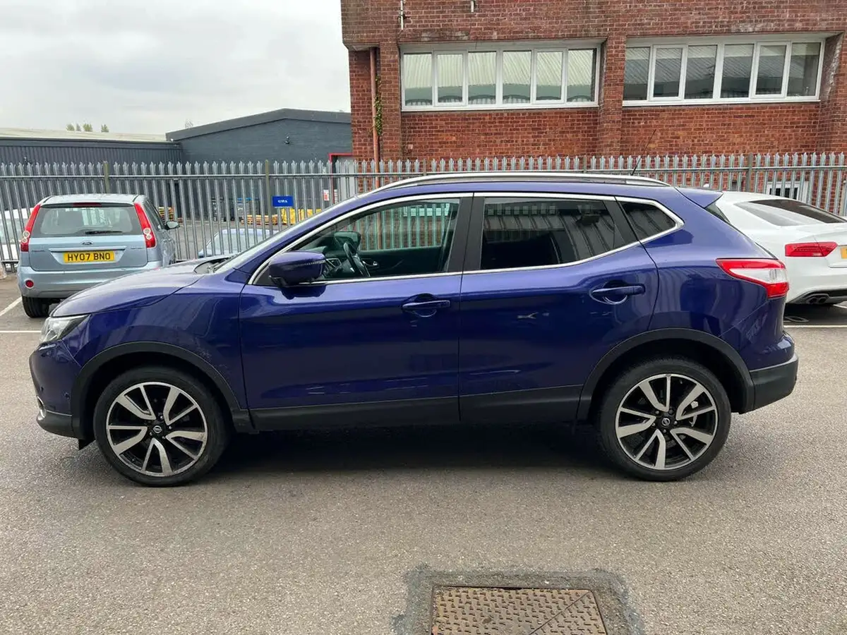 2015-nissan-qashqai-16dci-tekna-4x4-big-6