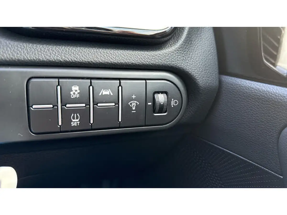 2024-kia-xceed-15-t-gdi-gt-line-138bhp-big-34
