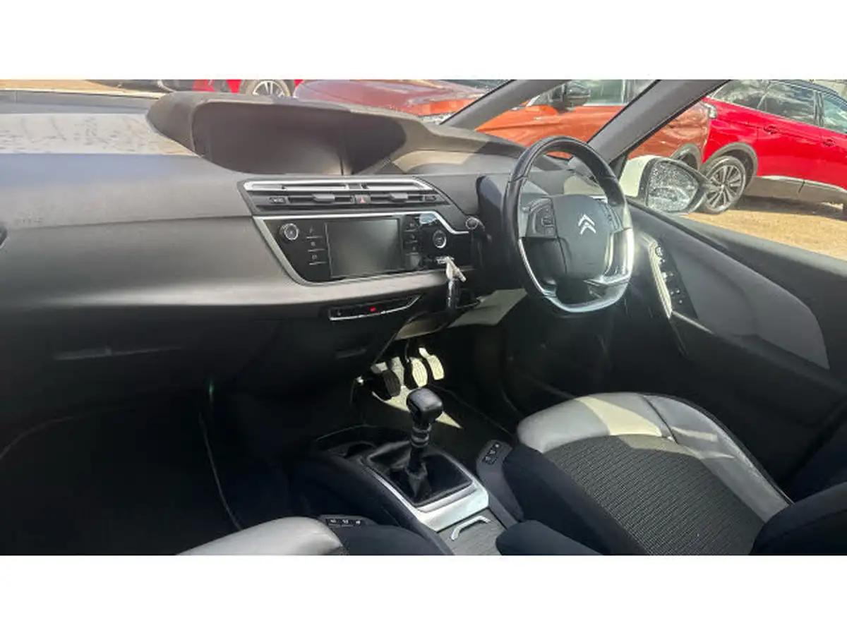 2018-citroen-c4-spacetourer-12-puretech-flair-big-8