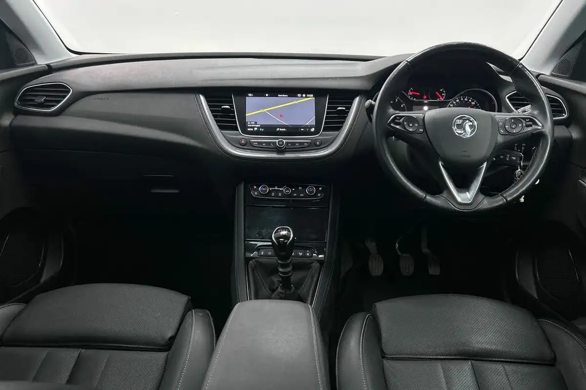 2019-vauxhall-grandland-x-12-elite-nav-big-4
