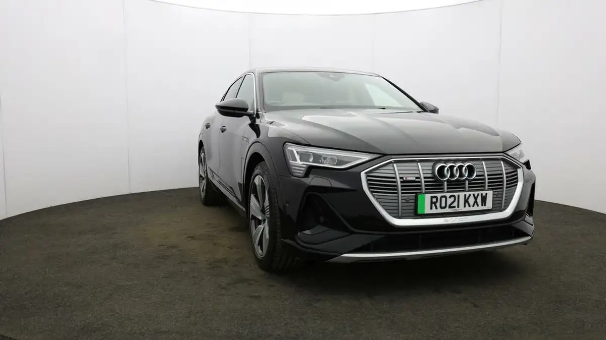 2021-audi-e-tron-50e-s-line-sportback-big-37