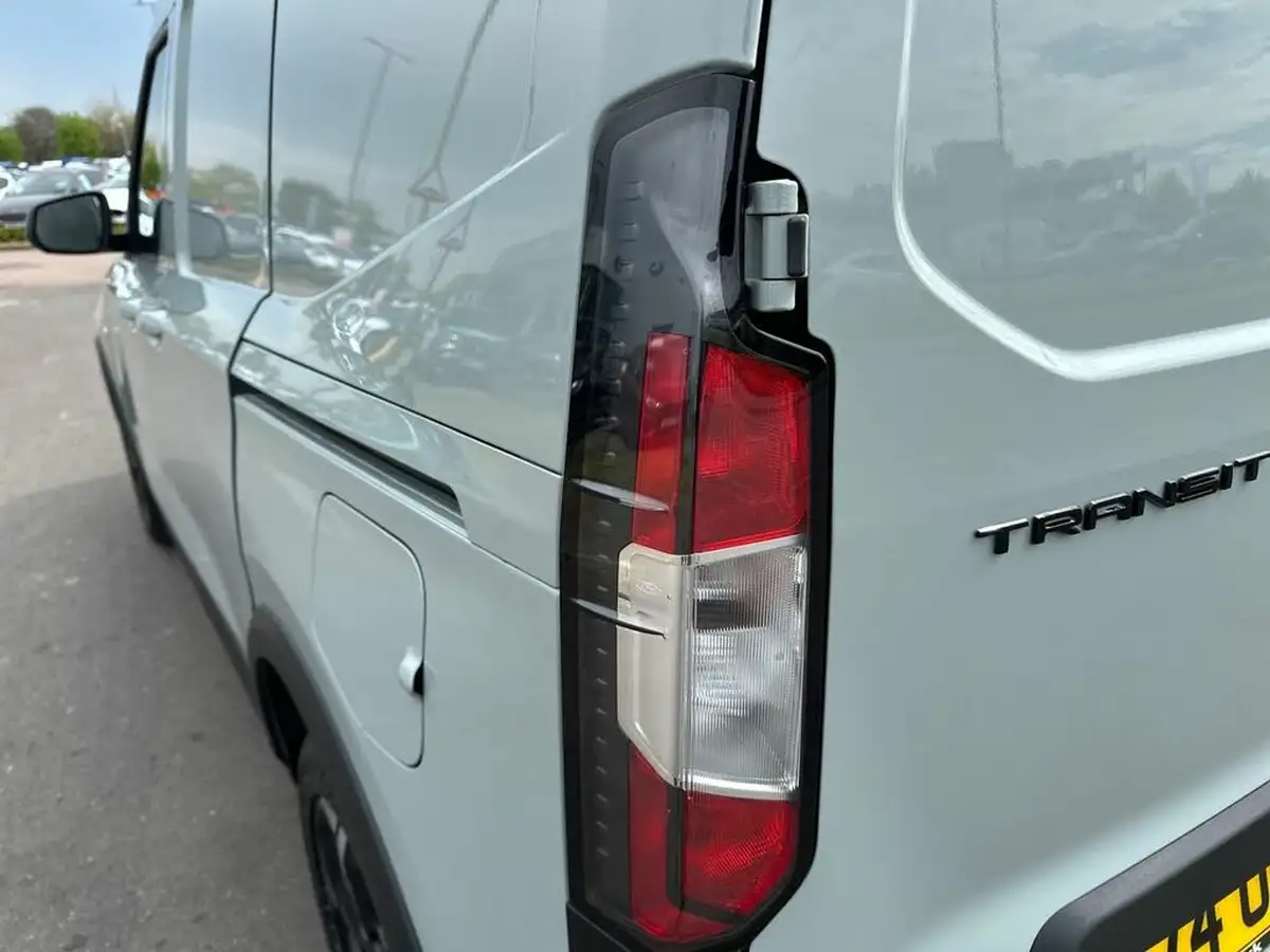 2024-ford-transit-courier-10t-active-ecoboost-125pseu6d-auto-big-33