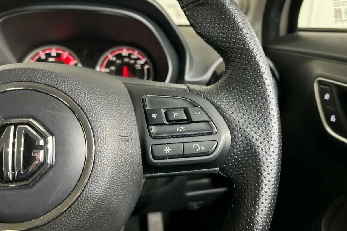 2022-mg-mg3-15-vti-tech-exclusive-nav-big-21
