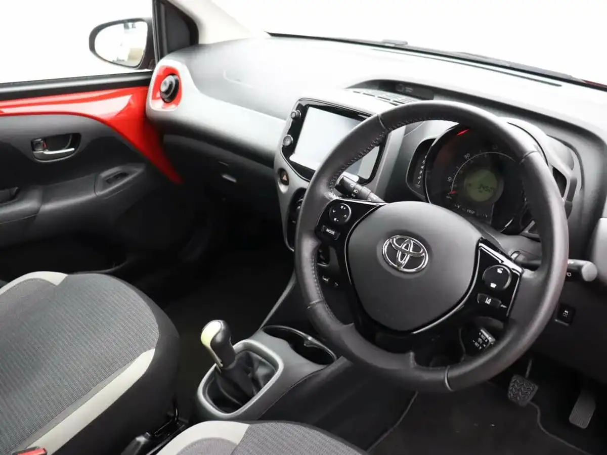 2021-toyota-aygo-10-vvt-i-x-play-tss-big-5