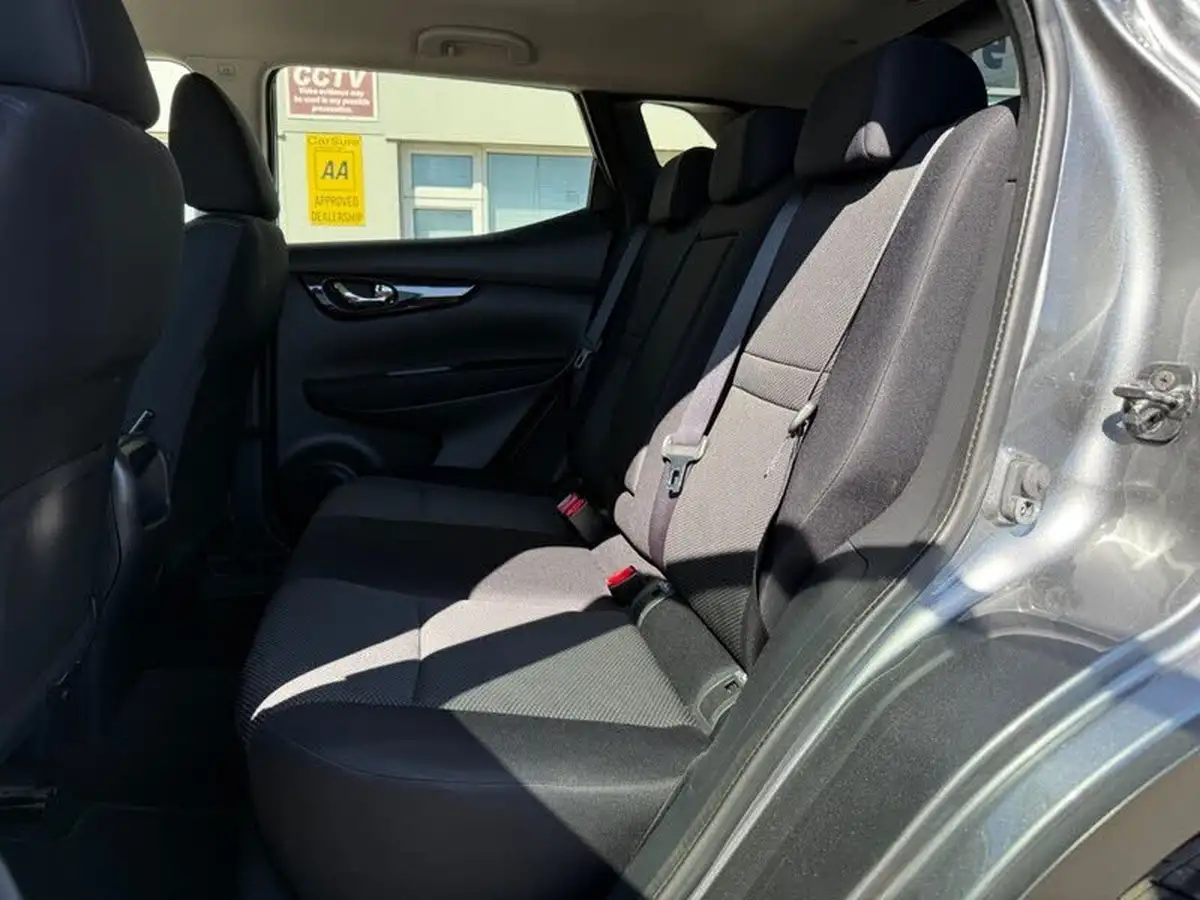 2015-nissan-qashqai-15dci-n-tec-big-12