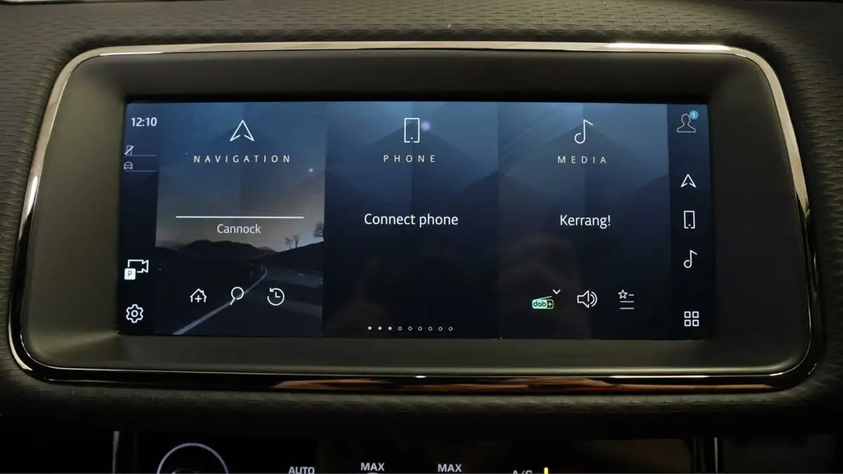 2022-land-rover-range-rover-evoque-15-p300e-r-dynamic-s-big-10