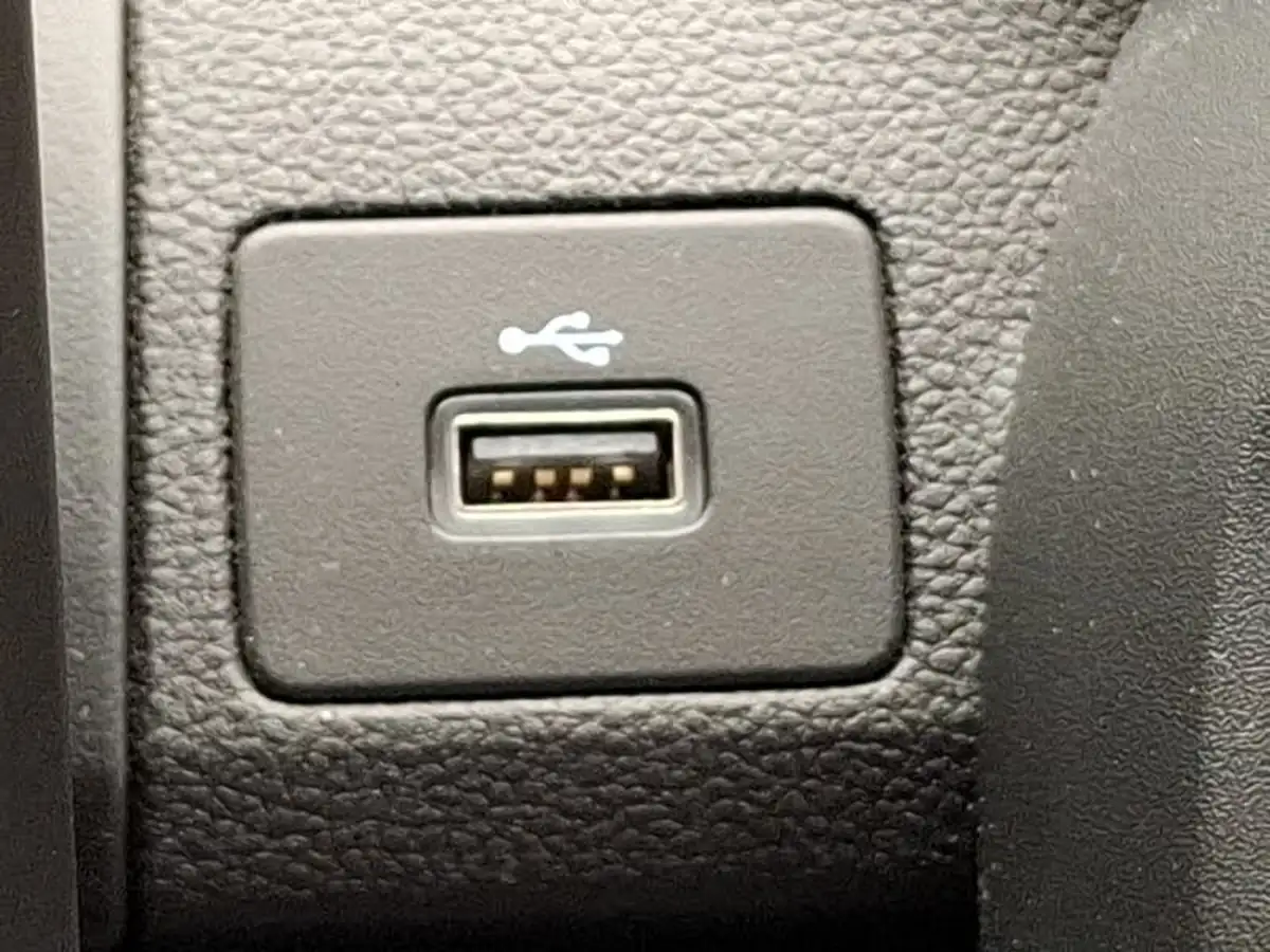 2022-dacia-sandero-10-tce-comfort-90bhp-big-14