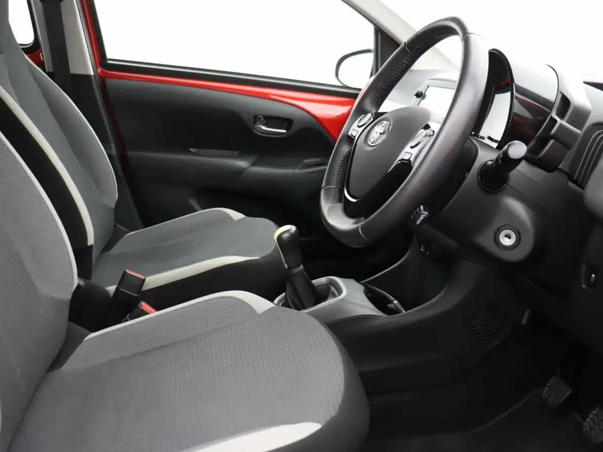 2021-toyota-aygo-10-vvt-i-x-play-tss-big-20